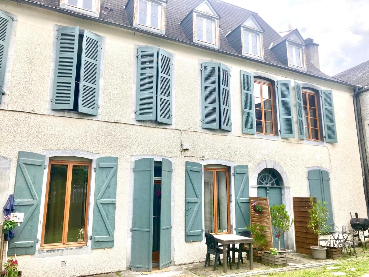 Une Maison De Famille Oloron-Sainte-Marie Esterno foto